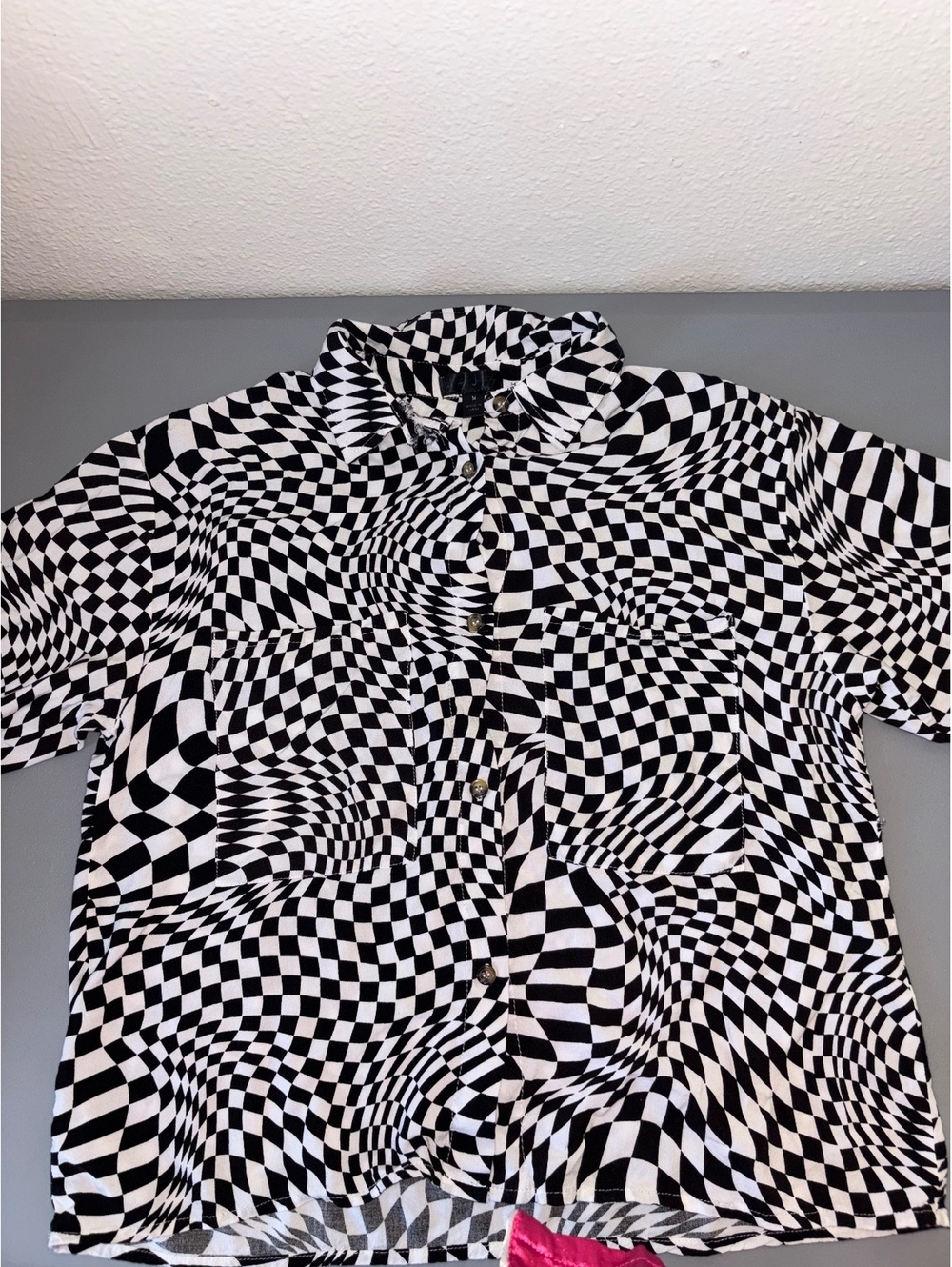 Black & White Optical Illusion Checkered Button-Up Shirt Size M
